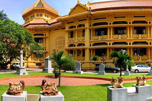Vietnam-National-Museum-of-History-Hanoi-1